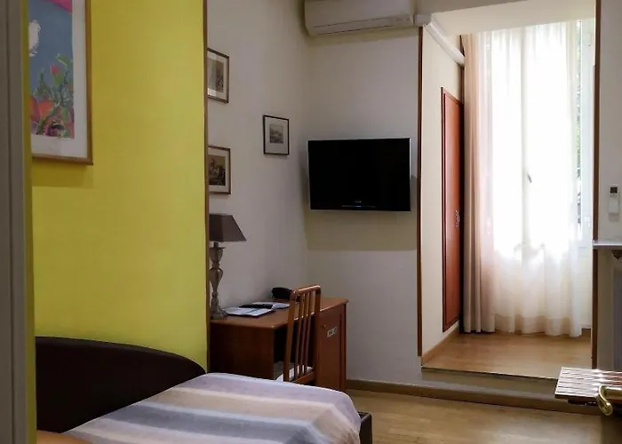 Alexander & Hotell 3*