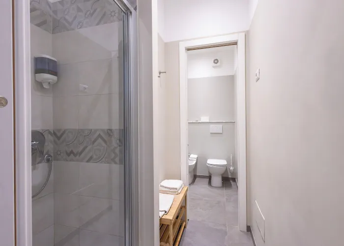 Alexander & Hotell 3*