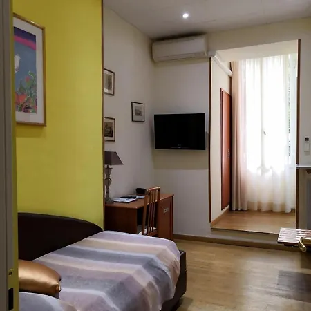 Alexander & 酒店 3*