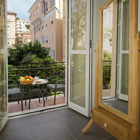 Hotel Alexander & 3*