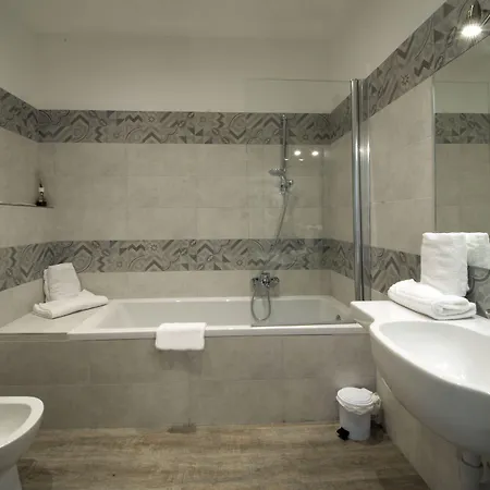 Alexander & Ξενοδοχείο